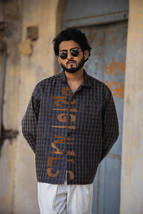 Legacy Grid Shirt with Contrast Felt Typography – Oversized Fit