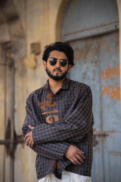 Legacy Grid Shirt with Contrast Felt Typography – Oversized Fit